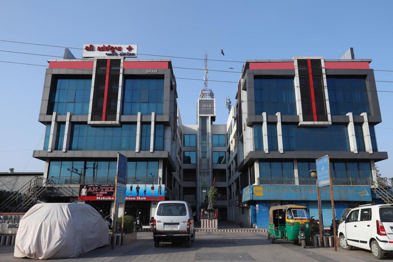 Oyo 9238 Hotel Meet Palace Narora Exterior foto
